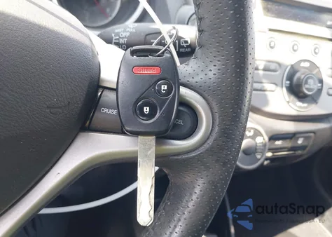 2010 Honda Fit Sport z USA, uszkodzony, nr VIN JHMGE8G4XAS012426